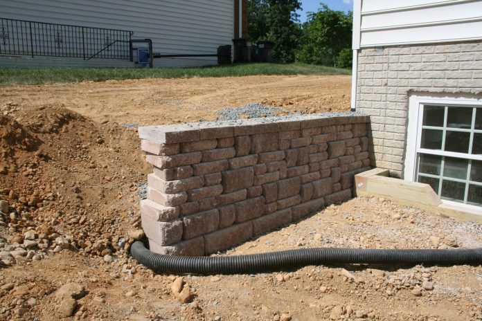 How to build a retaining wall?